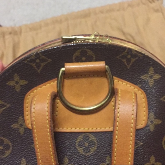 Louis Vuitton backpack - Picture 2 of 7